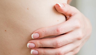 Опоясывающий лишай на теле: признаки, причины и лечение