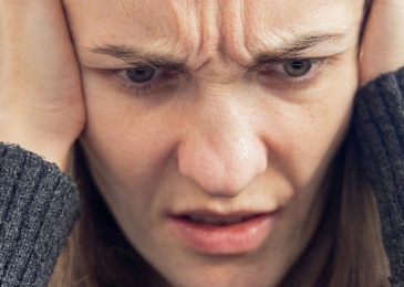 Кружится голова: причины, диагностика и лечение