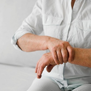 Ревматоидный артрит: как распознать первые признаки заболевания