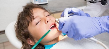 Лечение зубов под наркозом у детей младшего возраста