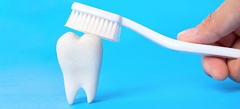 Уход за зубами: правила и средства