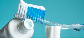 Какая зубная паста лучше: критерии выбора и основные свойства