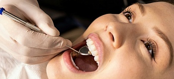 Отсутствие верхних зубов: причины и методы восстановления